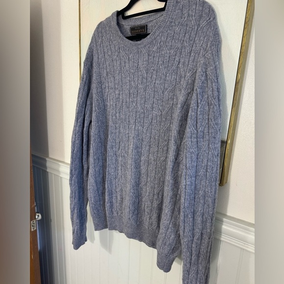 JOS A BANK Reserve Collection Oversize Gray Cable Knit Crew Neck Sweater Sz XXL - Picture 4 of 5